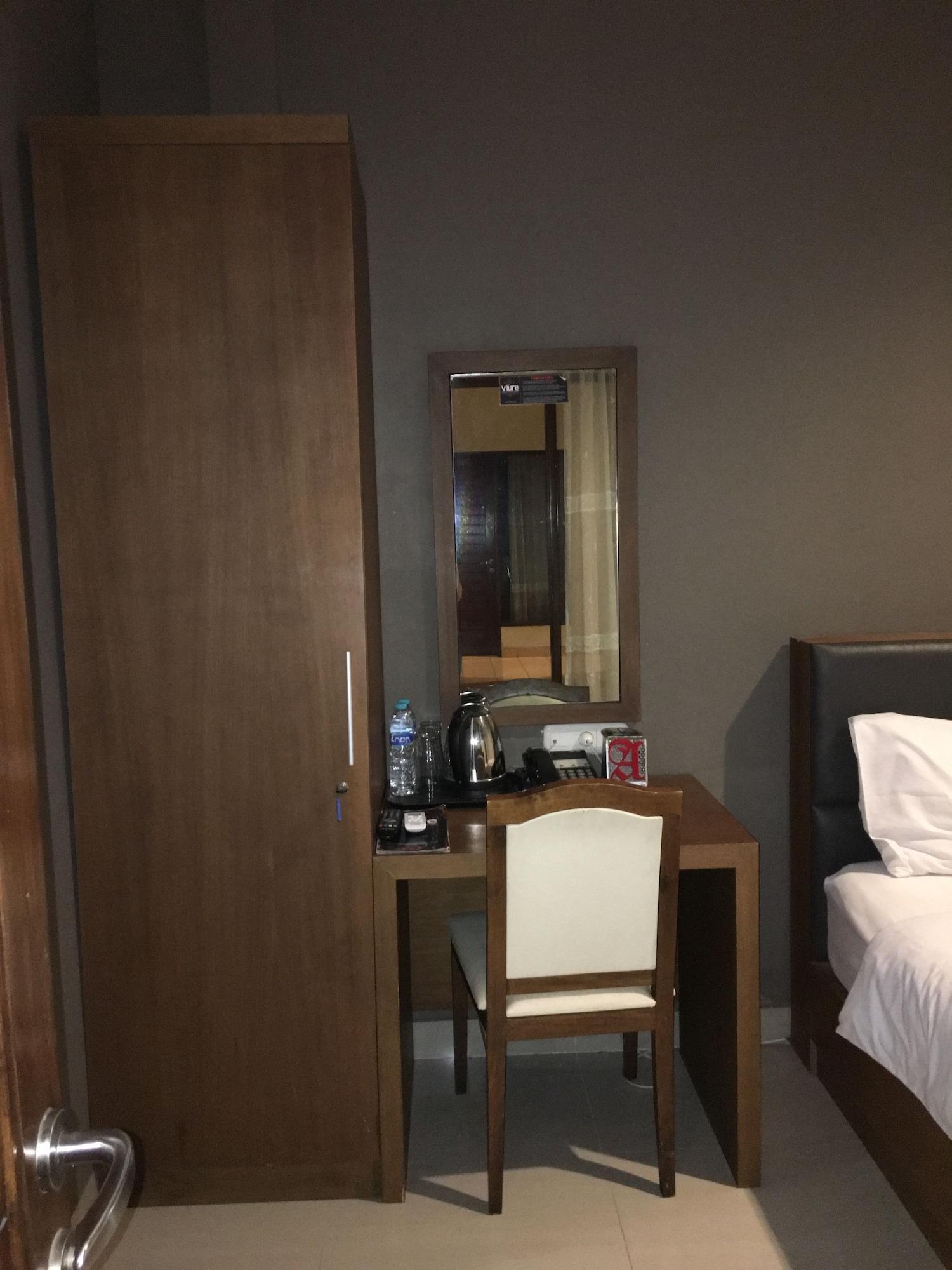 Votel Viure Hotel Jogjakarta Maguwo Dış mekan fotoğraf
