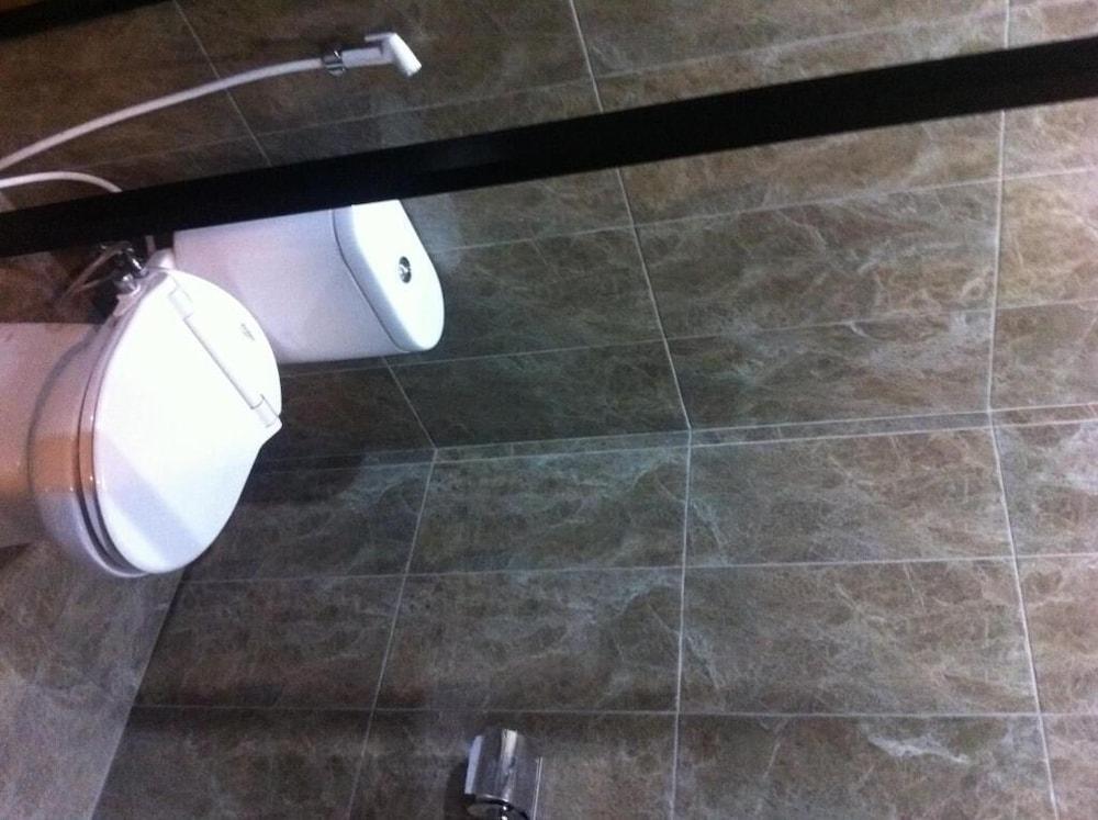 Votel Viure Hotel Jogjakarta Maguwo Dış mekan fotoğraf