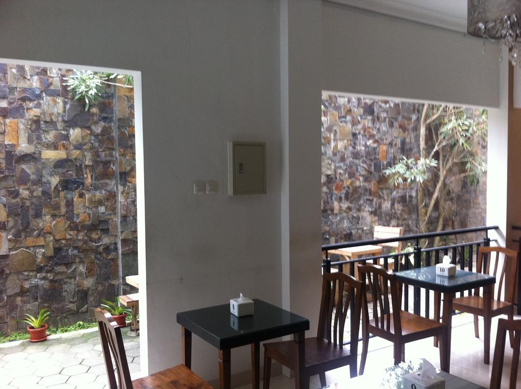 Votel Viure Hotel Jogjakarta Maguwo Dış mekan fotoğraf