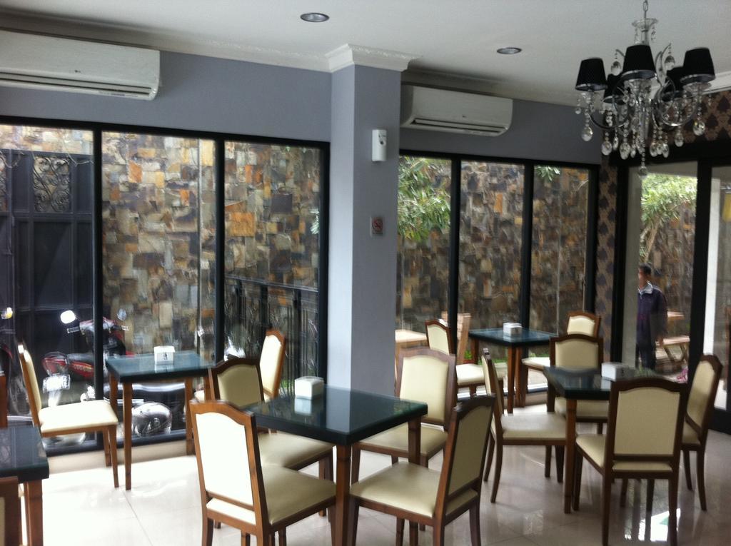 Votel Viure Hotel Jogjakarta Maguwo Dış mekan fotoğraf